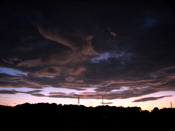 [Sky at sunset(120kB)]
